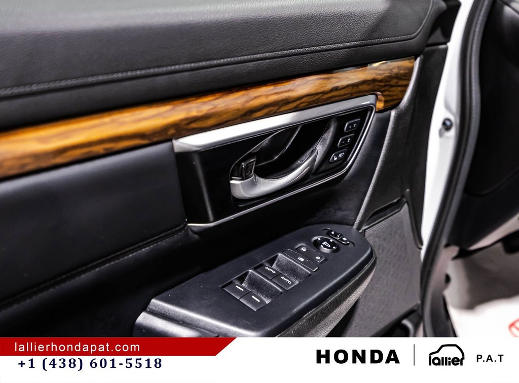 2021 Honda CR-V Touring in Montreal, Quebec - 11 - w1024h768px