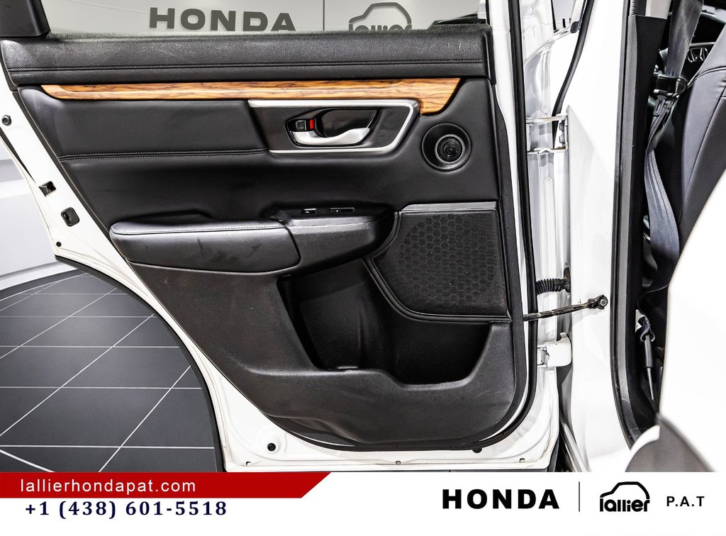2021 Honda CR-V Touring in Montreal, Quebec - 13 - w1024h768px