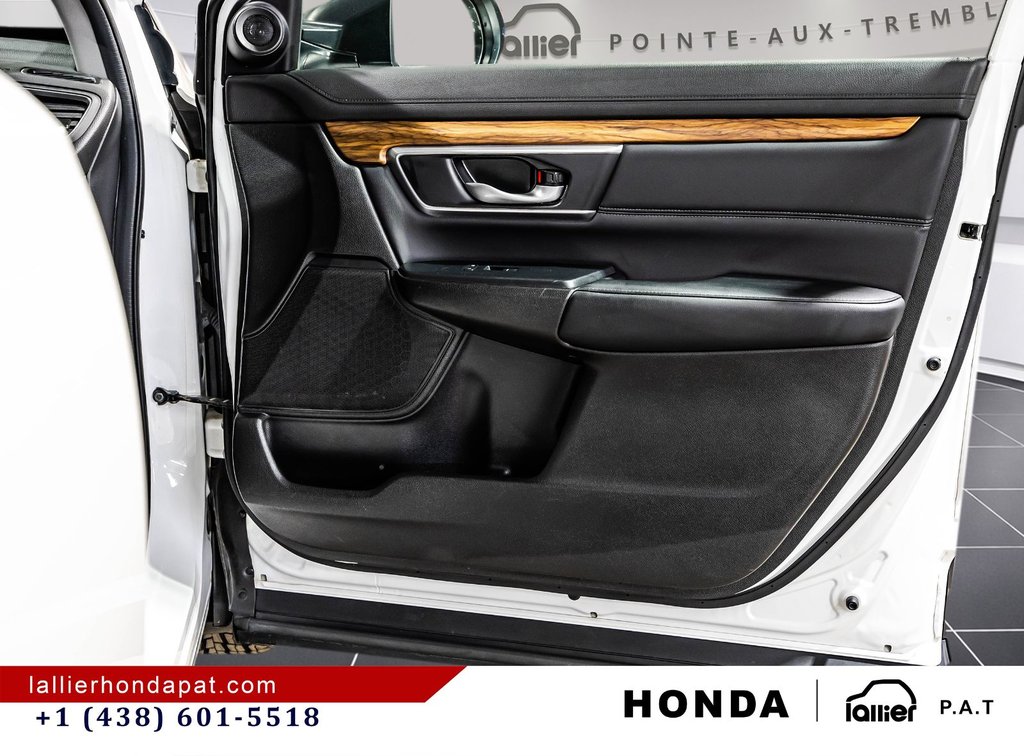 2021 Honda CR-V Touring in Montreal, Quebec - 18 - w1024h768px