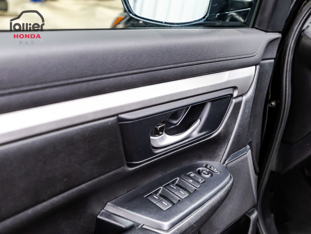 Honda CR-V LX AWD 2022 à , Québec - 11 - w1024h768px