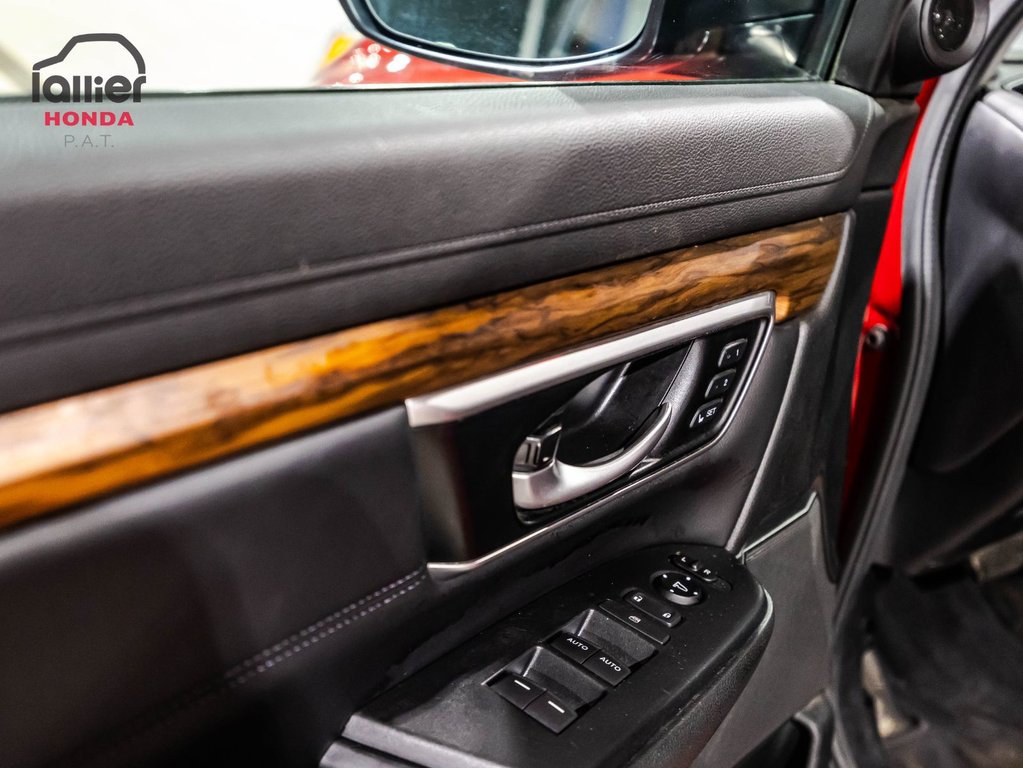 Honda CR-V Touring 2022 à , Québec - 11 - w1024h768px