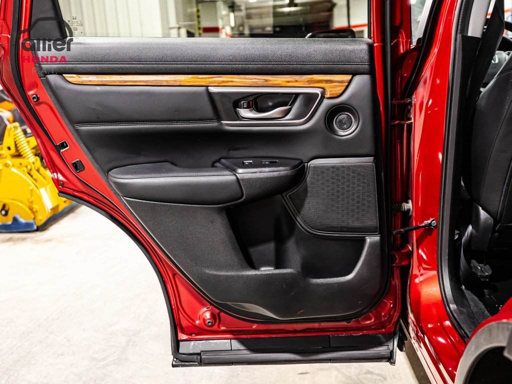 Honda CR-V Touring 2022 à , Québec - 13 - w1024h768px