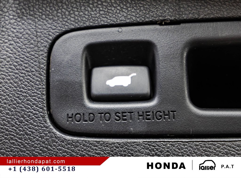 Honda CR-V Touring 2022 à Montréal, Québec - 16 - w1024h768px