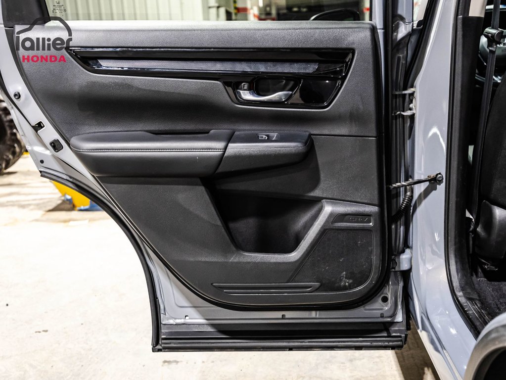 Honda CR-V Sport 2023 à Montréal, Québec - 12 - w1024h768px