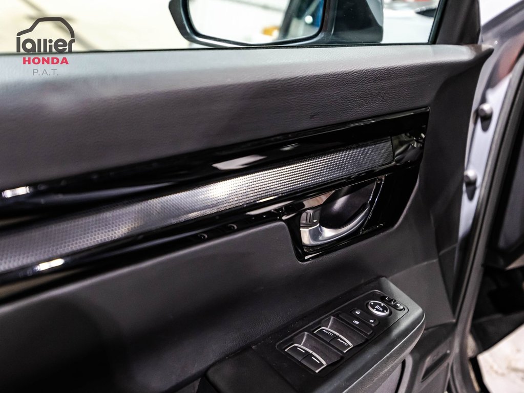 Honda CR-V Sport 2023 à Montréal, Québec - 11 - w1024h768px