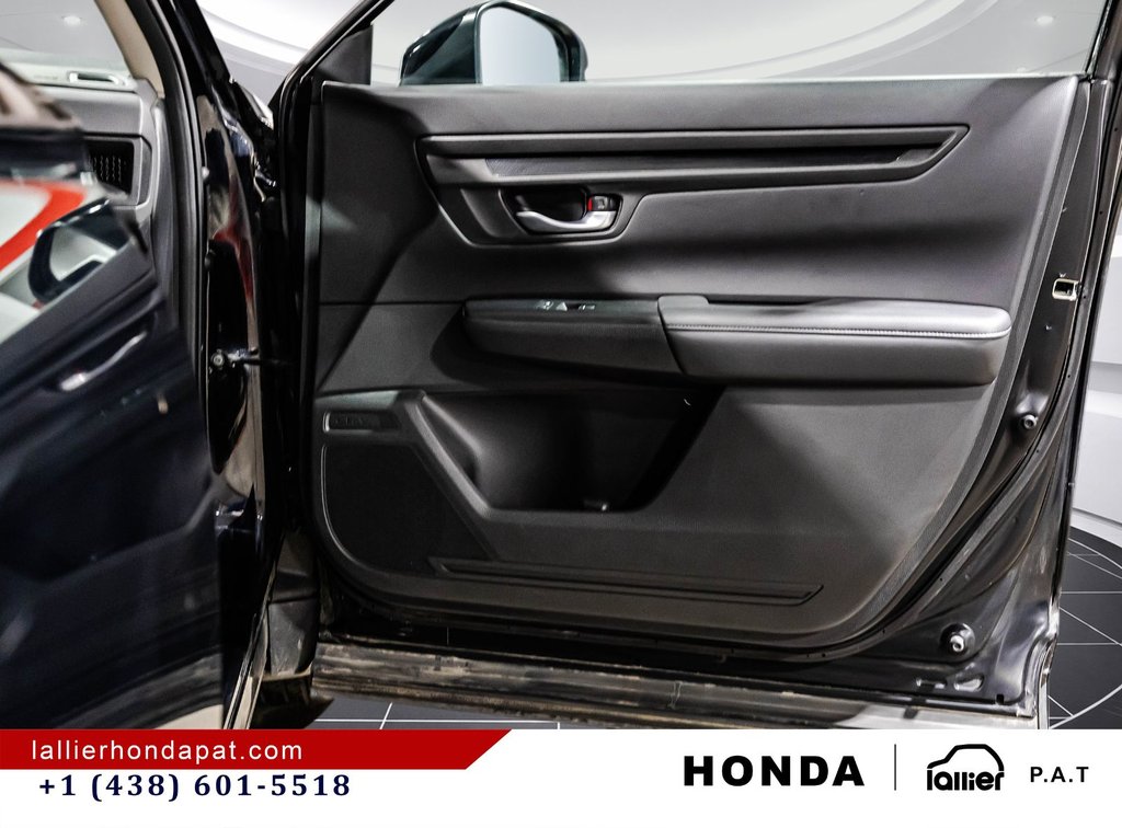 2023 Honda CR-V Lx in Montreal, Quebec - 16 - w1024h768px