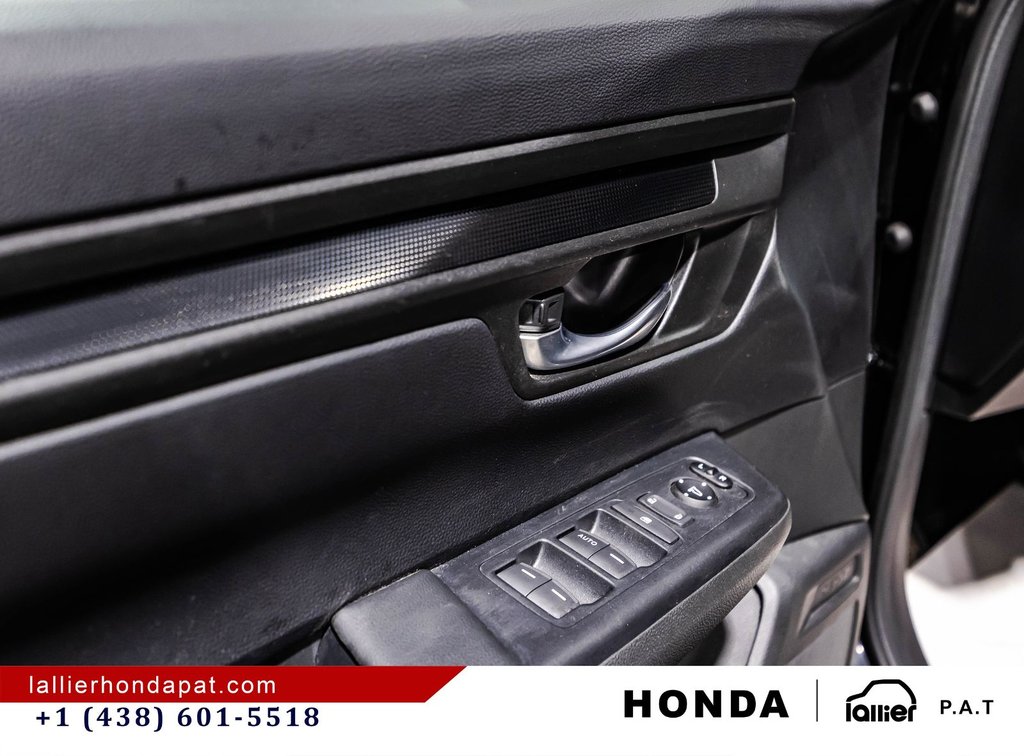 2023 Honda CR-V Lx in Montreal, Quebec - 11 - w1024h768px