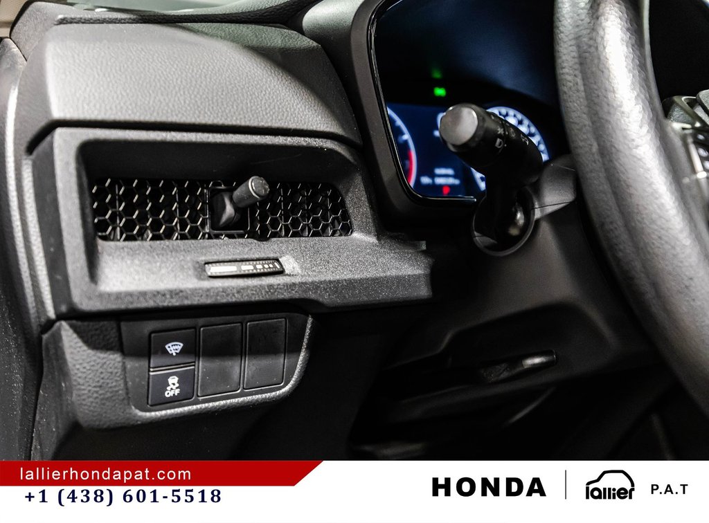 2023 Honda CR-V Lx in Montreal, Quebec - 20 - w1024h768px