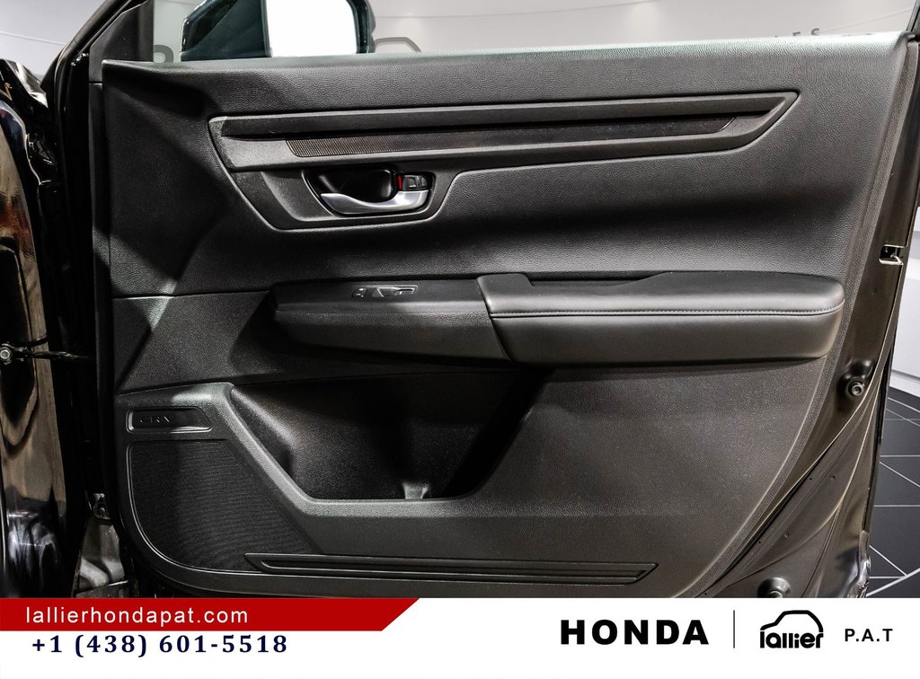 Honda CR-V LX 2023 à Montréal, Québec - 16 - w1024h768px