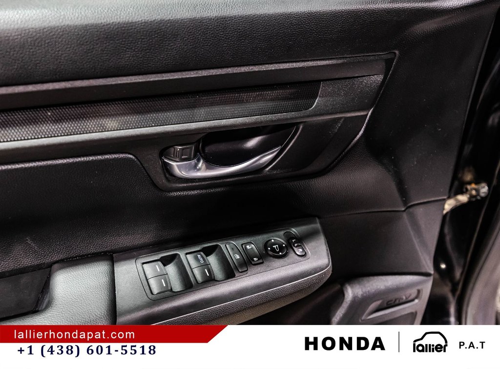 Honda CR-V LX 2023 à Montréal, Québec - 11 - w1024h768px