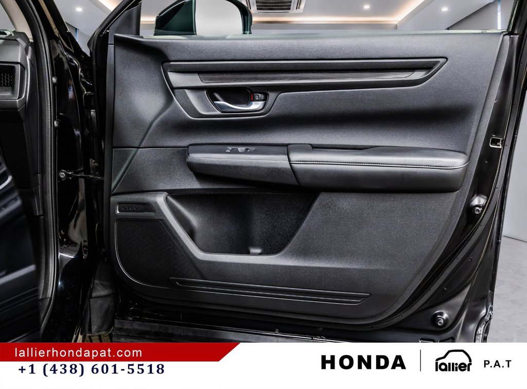 Honda CR-V LX 2023 à Montréal, Québec - 16 - w1024h768px