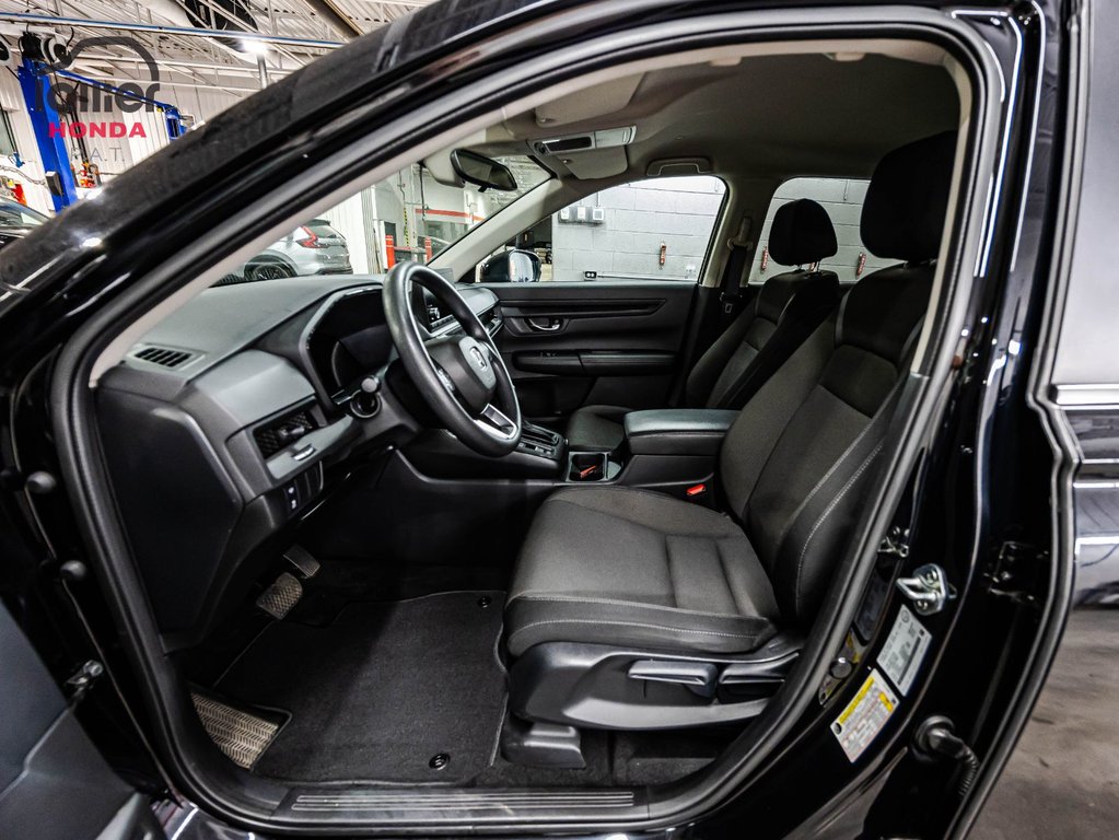 2025 Honda CR-V LX in Montreal, Quebec - 18 - w1024h768px