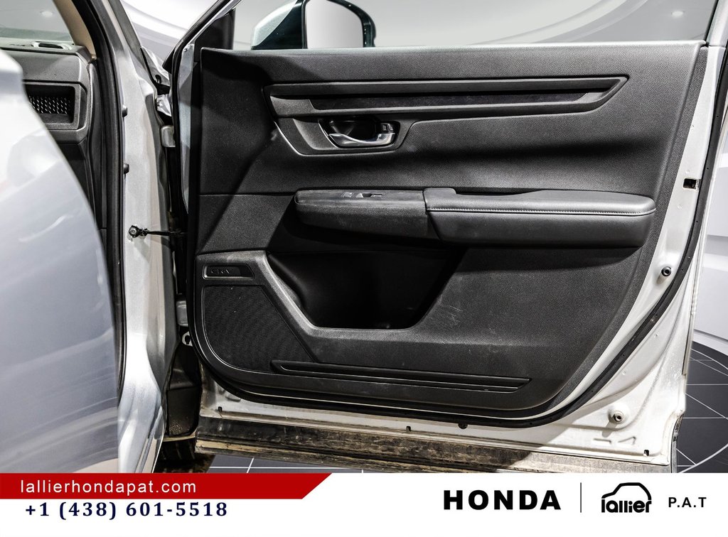 2025 Honda CR-V LX in Montreal, Quebec - 16 - w1024h768px