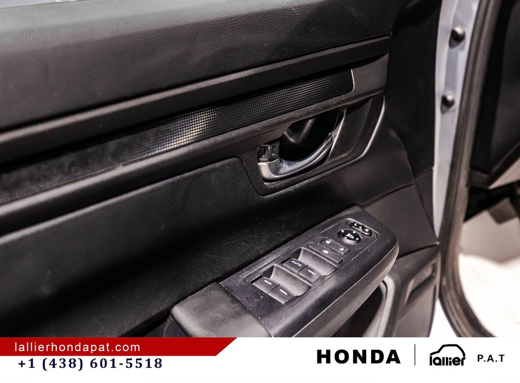 2025 Honda CR-V LX in Montreal, Quebec - 11 - w1024h768px
