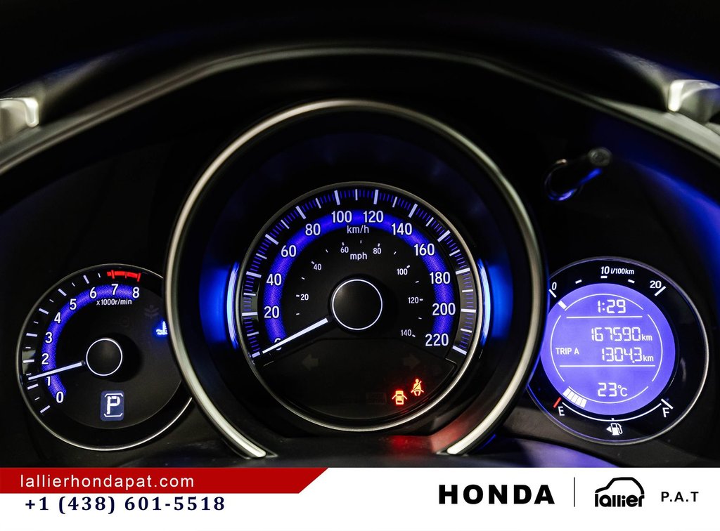 2016 Honda Fit LX in Montreal, Quebec - 22 - w1024h768px