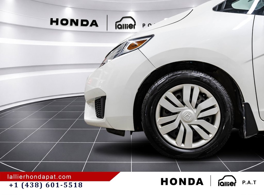 2016 Honda Fit LX in Montreal, Quebec - 10 - w1024h768px