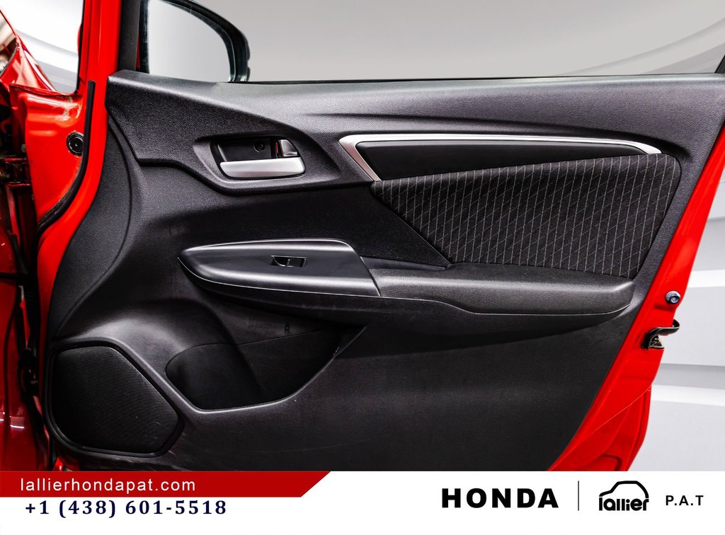 2018 Honda Fit EX in Montreal, Quebec - 17 - w1024h768px