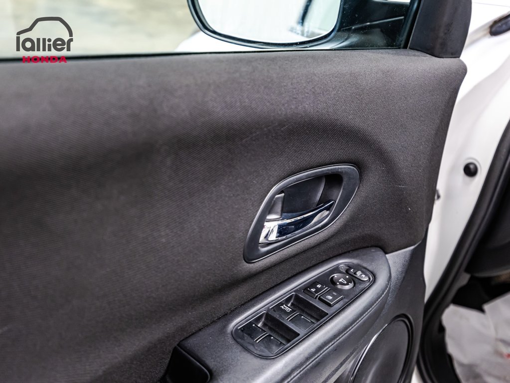 Honda HR-V LX JAMAIS ACCIDENTÉ 2017 à Montréal, Québec - 11 - w1024h768px