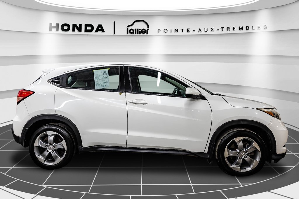 2017 Honda HR-V LX in , Quebec - 8 - w1024h768px