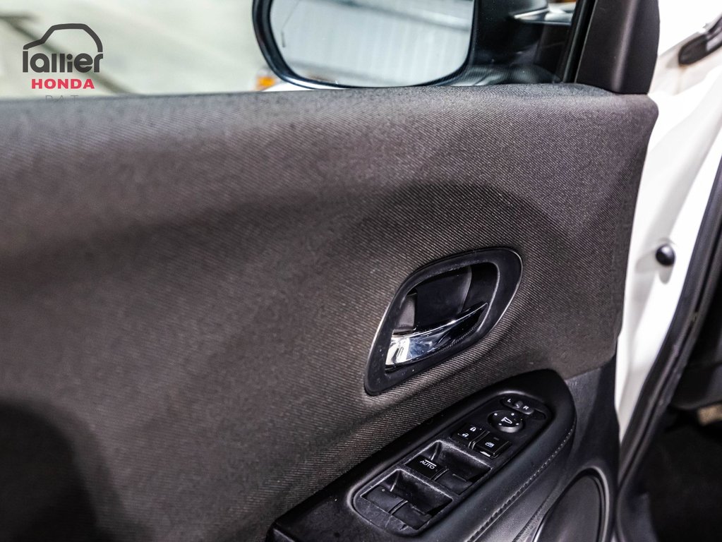 Honda HR-V LX AWD 2019 à Montréal, Québec - 11 - w1024h768px