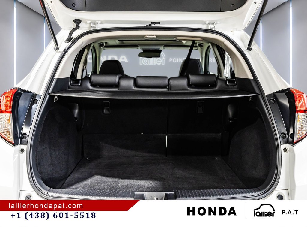 Honda HR-V Touring 2019 à Montréal, Québec - 16 - w1024h768px