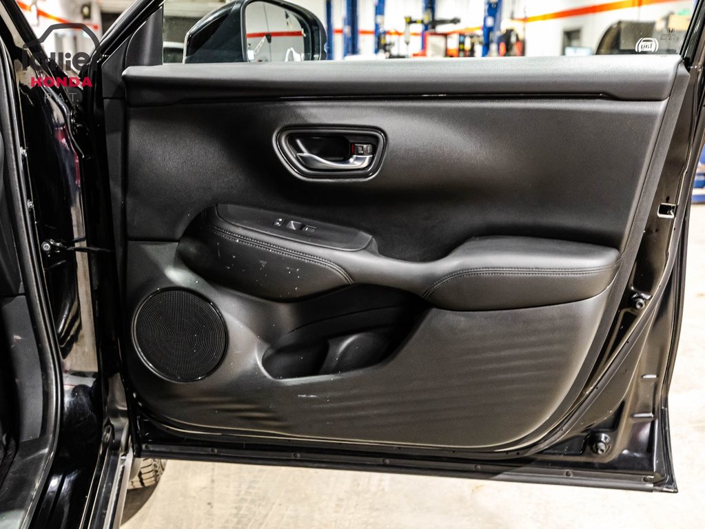 Honda HR-V LX AWD 2023 à Montréal, Québec - 14 - w1024h768px