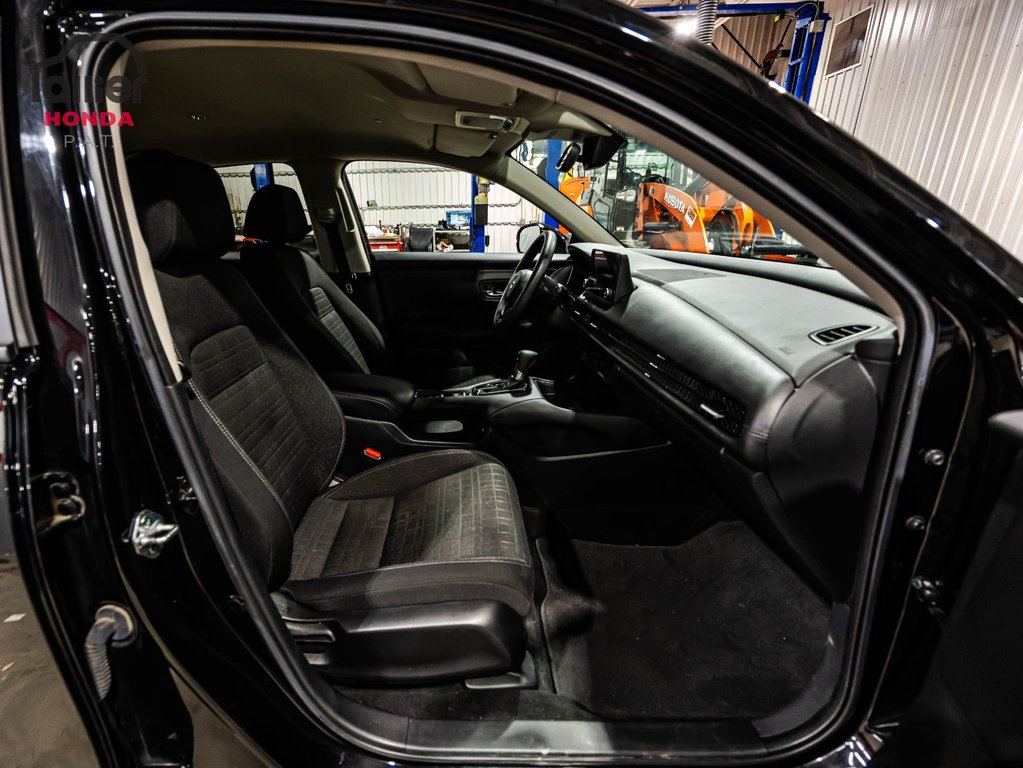Honda HR-V LX AWD 2023 à Montréal, Québec - 15 - w1024h768px