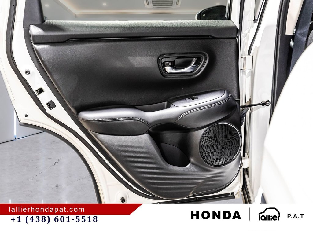 Honda HR-V LX 2023 à Montréal, Québec - 12 - w1024h768px