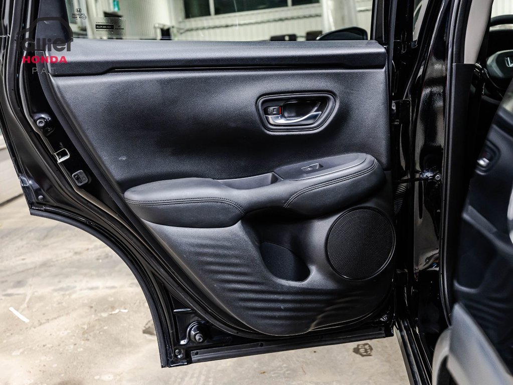 Honda HR-V LX-B 2024 à Montréal, Québec - 12 - w1024h768px