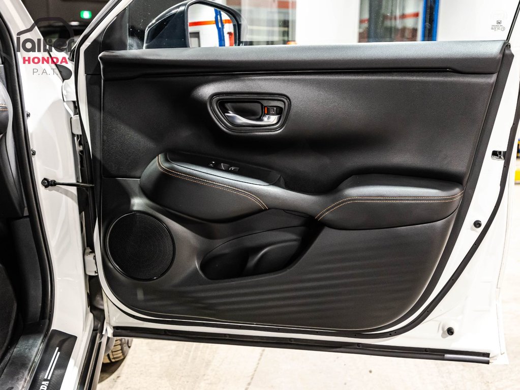 Honda HR-V Sport-B 2024 à , Québec - 16 - w1024h768px