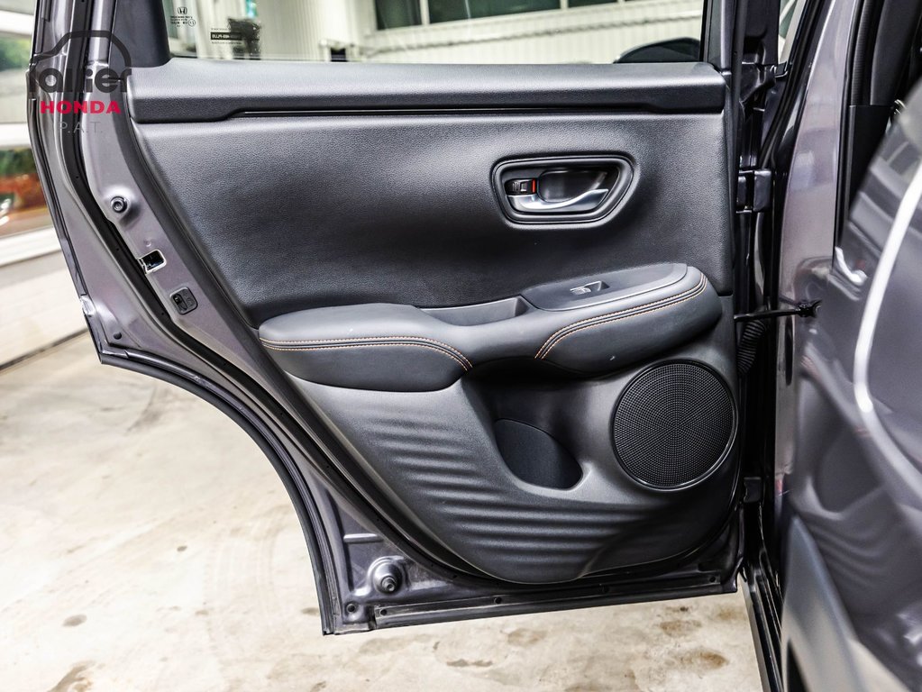 2025 Honda HR-V Sport 12 300 KM JAMAIS ACCIDENTÉ in Montreal, Quebec - 12 - w1024h768px