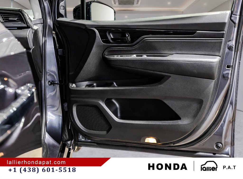 2024 Honda Odyssey Touring in Montréal, Quebec - 19 - w1024h768px