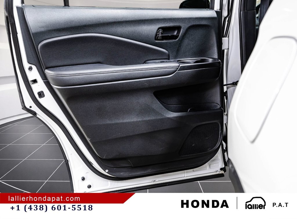 2023 Honda Passport Touring in Montreal, Quebec - 13 - w1024h768px