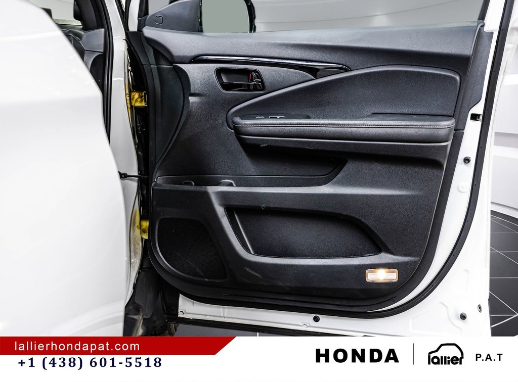 2023 Honda Passport Touring in Montreal, Quebec - 18 - w1024h768px