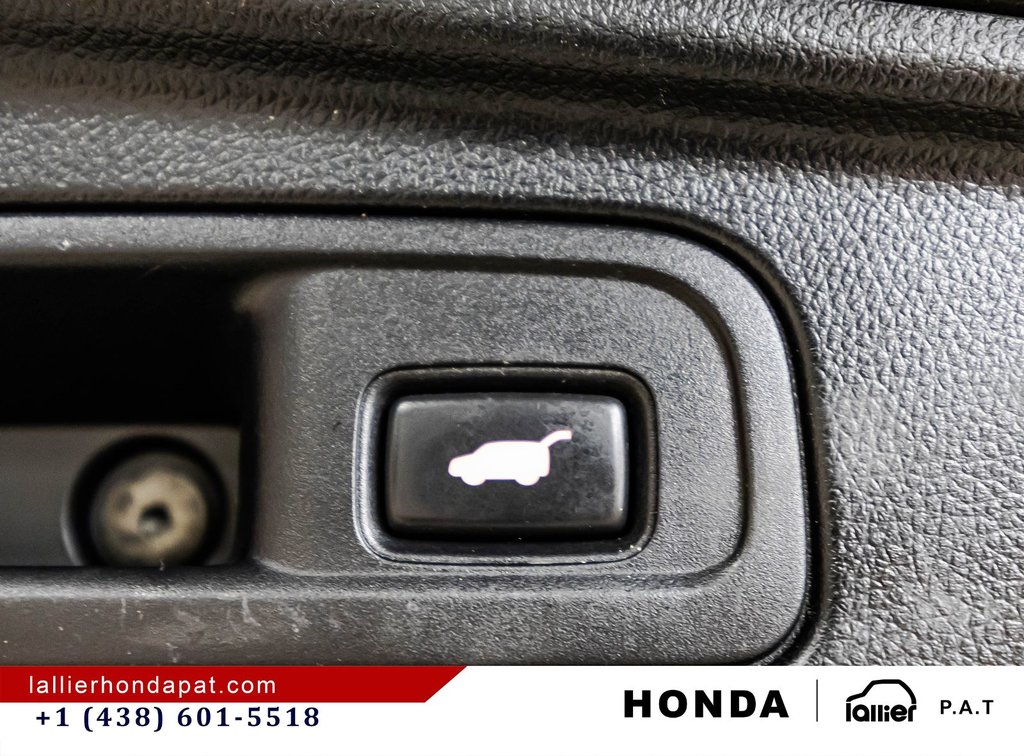 2021 Honda Pilot Touring 8-Passenger in Montreal, Quebec - 17 - w1024h768px
