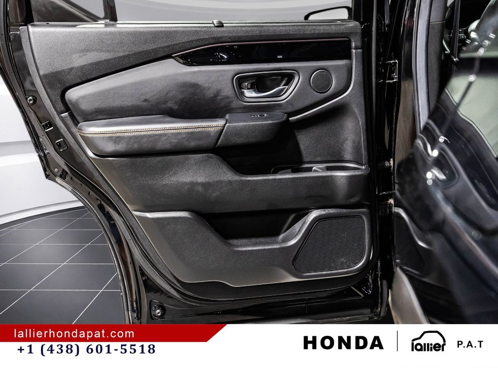 2025 Honda Pilot TrailSport in Montreal, Quebec - 12 - w1024h768px