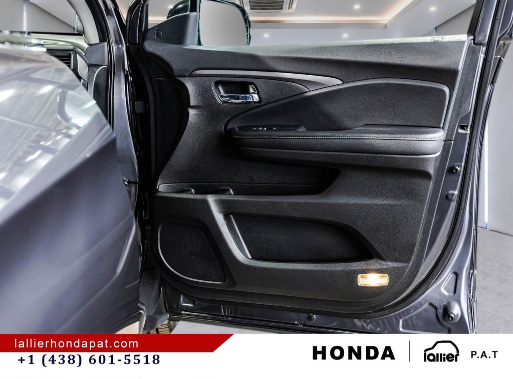 2023 Honda Ridgeline Touring in Montreal, Quebec - 17 - w1024h768px