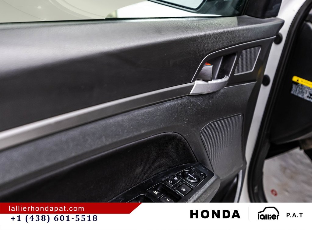 Hyundai Elantra GL 2017 à Montréal, Québec - 11 - w1024h768px