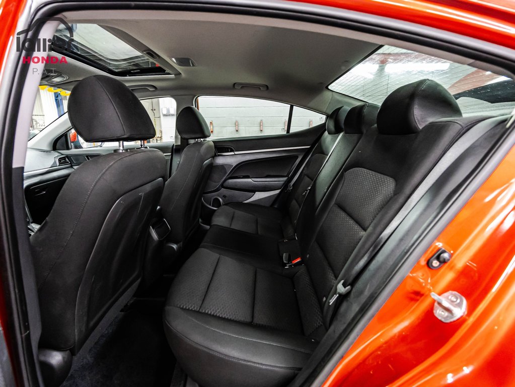 2019 Hyundai Elantra Preferred JAMAIS ACCIDENTÉ in Montreal, Quebec - 14 - w1024h768px