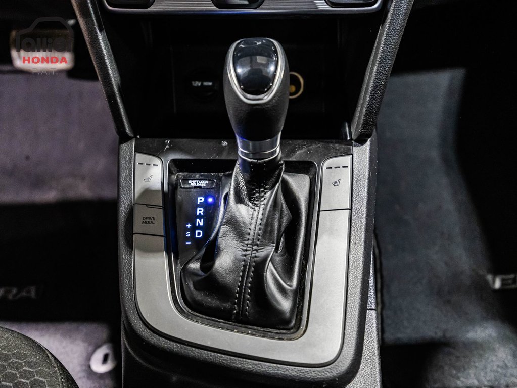 2020 Hyundai Elantra Essential in Montreal, Quebec - 24 - w1024h768px