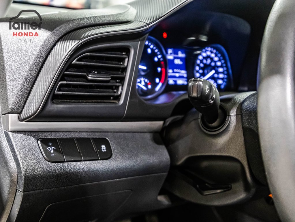 2020 Hyundai Elantra Essential in Montreal, Quebec - 20 - w1024h768px