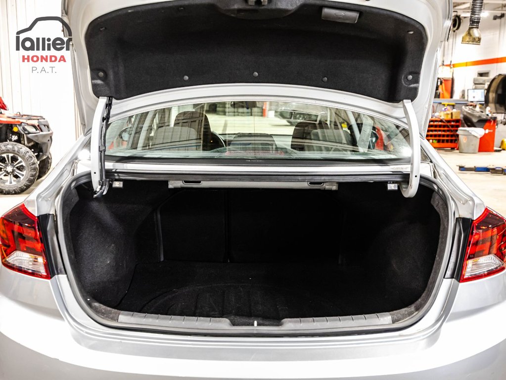 2020 Hyundai Elantra Essential in Montreal, Quebec - 15 - w1024h768px