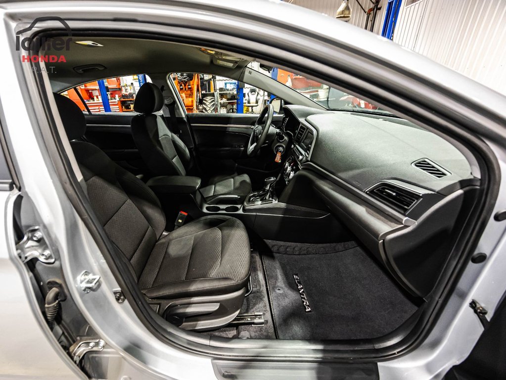 2020 Hyundai Elantra Essential in Montreal, Quebec - 17 - w1024h768px