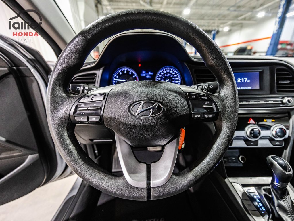 2020 Hyundai Elantra Essential in Montreal, Quebec - 21 - w1024h768px