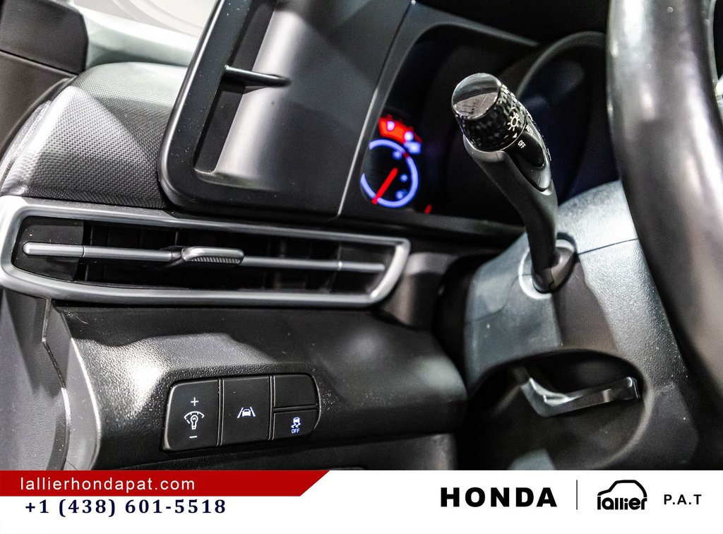 2023 Hyundai Elantra Preferred in Montreal, Quebec - 21 - w1024h768px