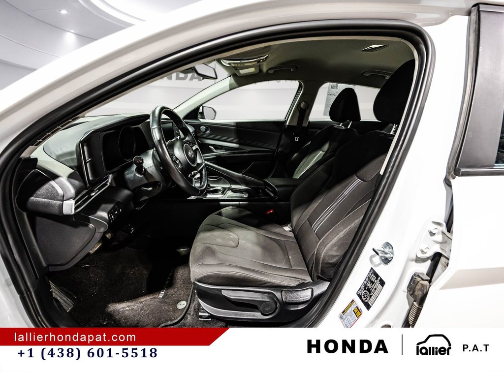2023 Hyundai Elantra Preferred in Montreal, Quebec - 19 - w1024h768px