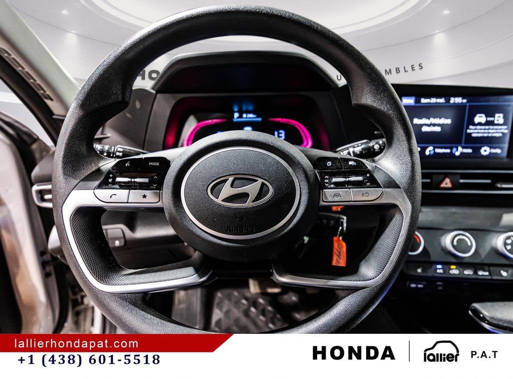 2025 Hyundai Elantra Essential in Montreal, Quebec - 21 - w1024h768px