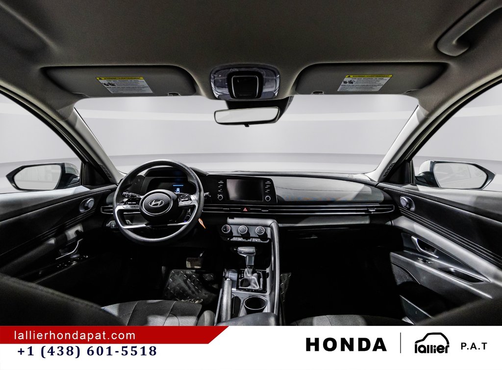 2025 Hyundai Elantra Essential in Montreal, Quebec - 14 - w1024h768px