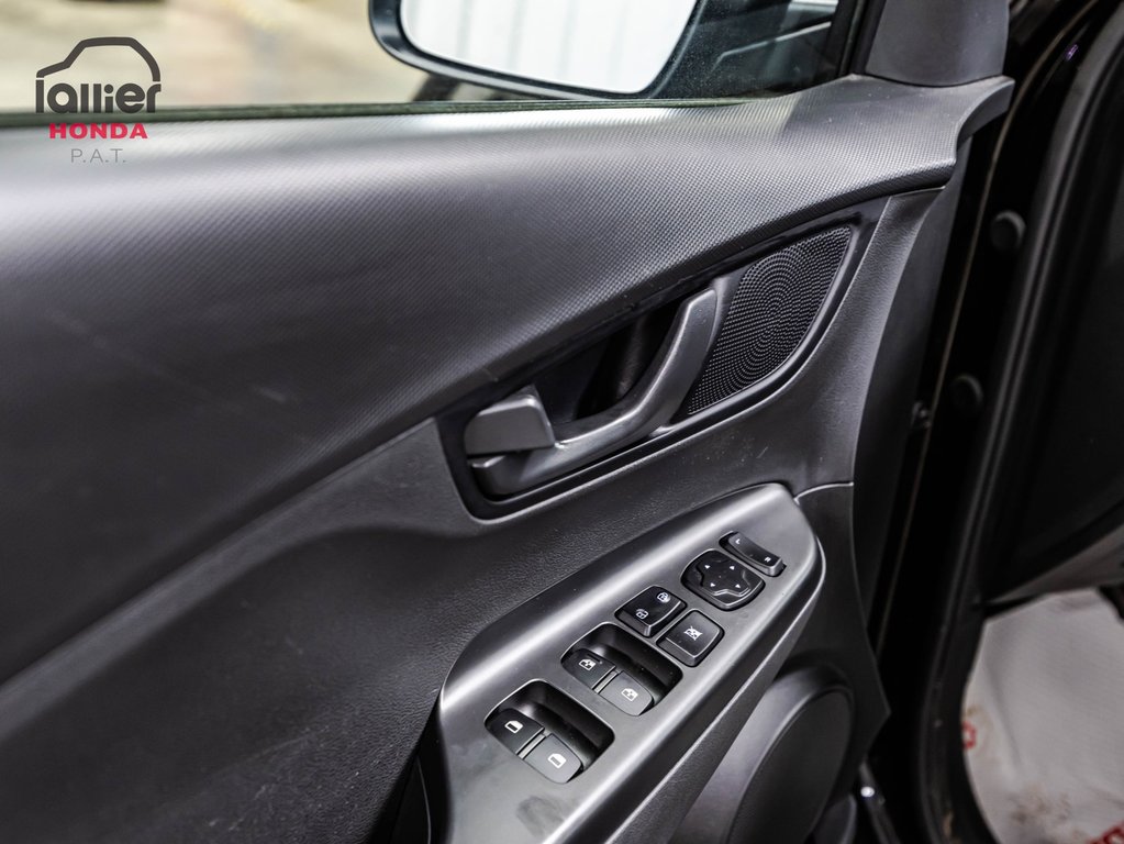 Hyundai Kona Preferred AWD 2022 à , Québec - 12 - w1024h768px