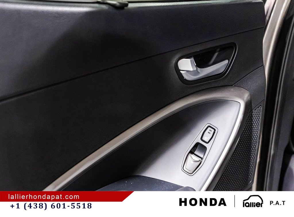 Hyundai Santa Fe Sport Premium 2018 à Montréal, Québec - 12 - w1024h768px